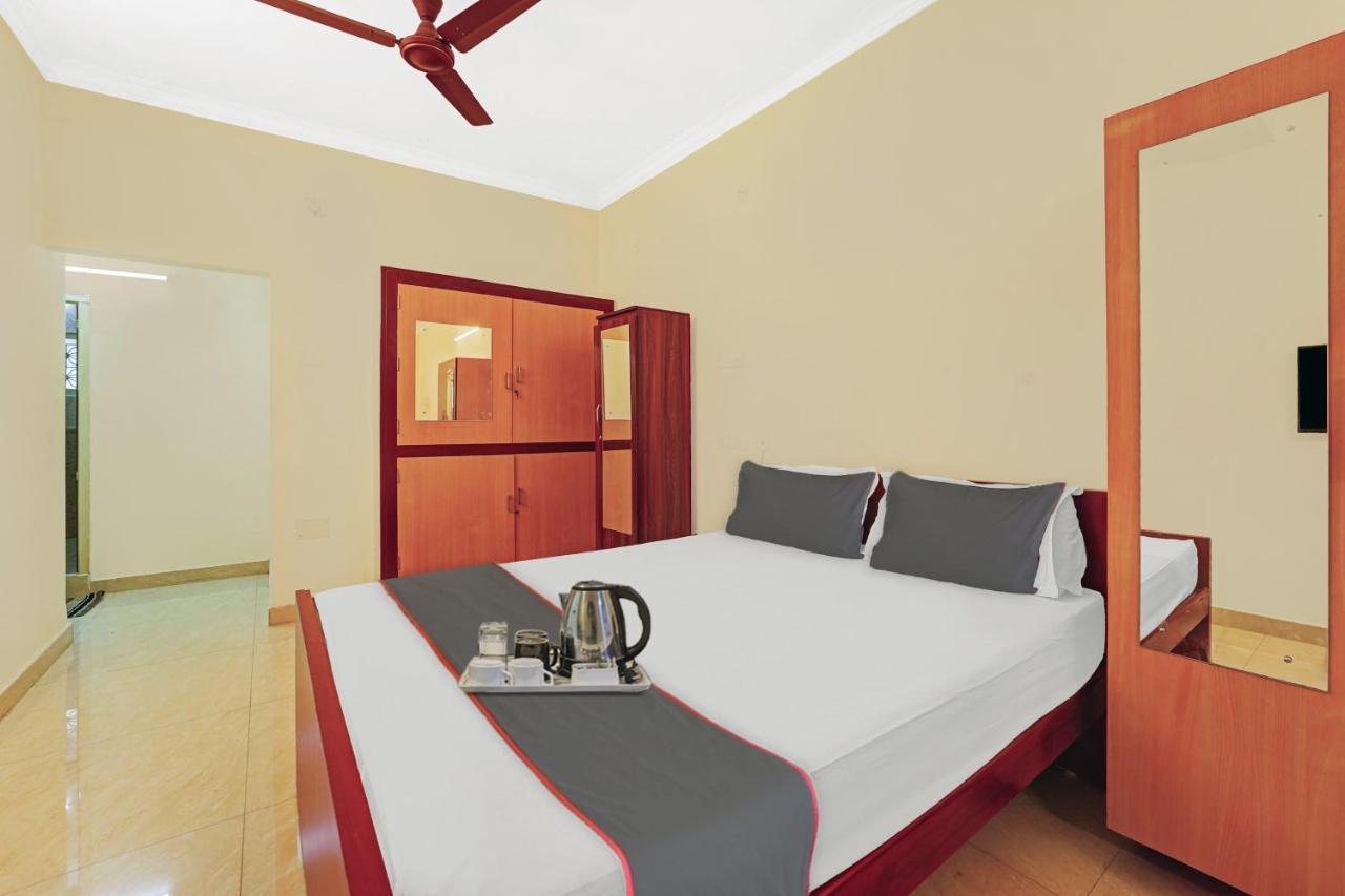 Collection O Arn Near International Airport